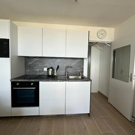 Moderne Avec Climatisation, Balcon Et Parking - Fr-1-696-63 *