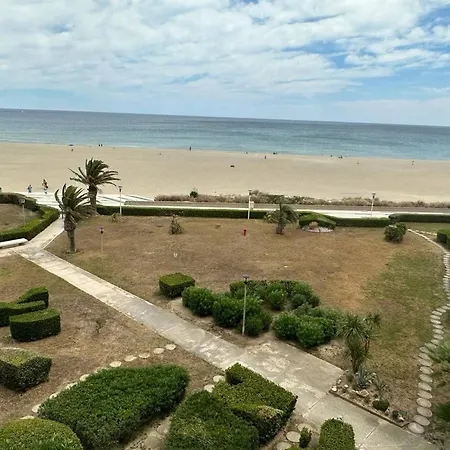 Moderne Avec Climatisation, Balcon Et Parking - Fr-1-696-63 * Canet-en-Roussillon